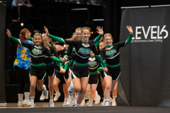 Auftritt Shining Emeralds